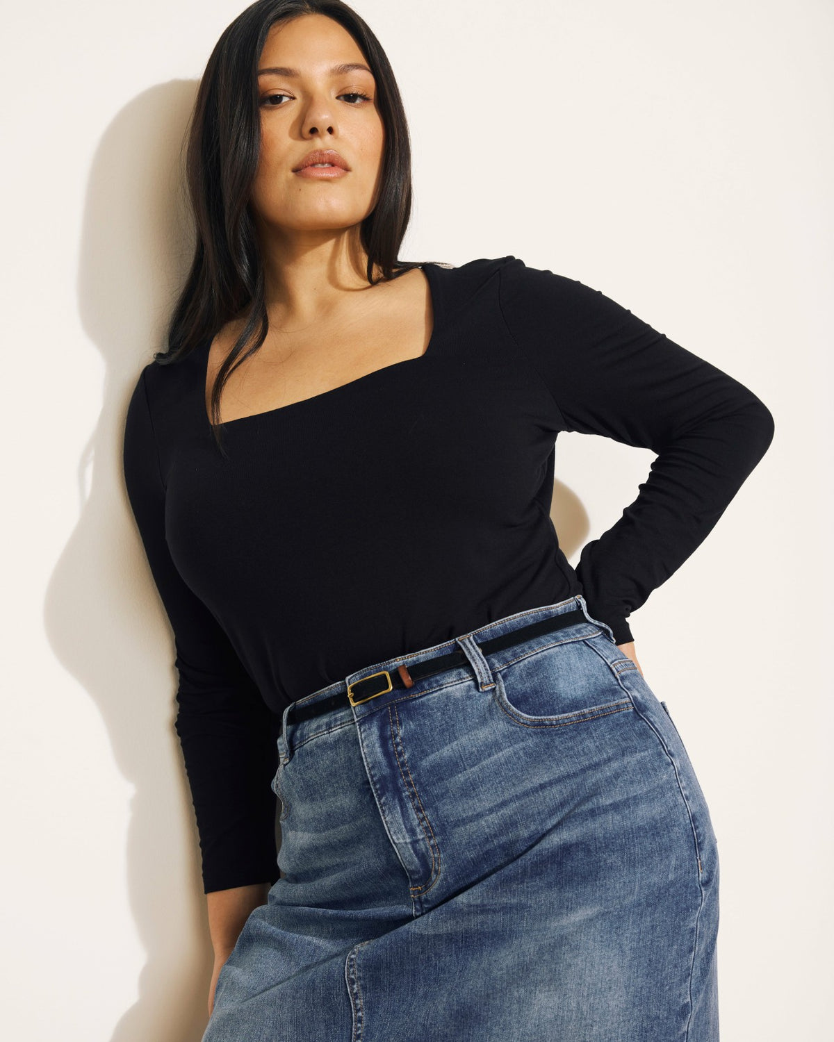 Agatha Liquid Jersey Top - Black | Universal Standard