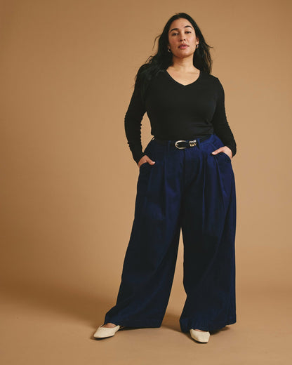 Cloud Rib Long Sleeve V-Neck Tee - Black | Universal Standard