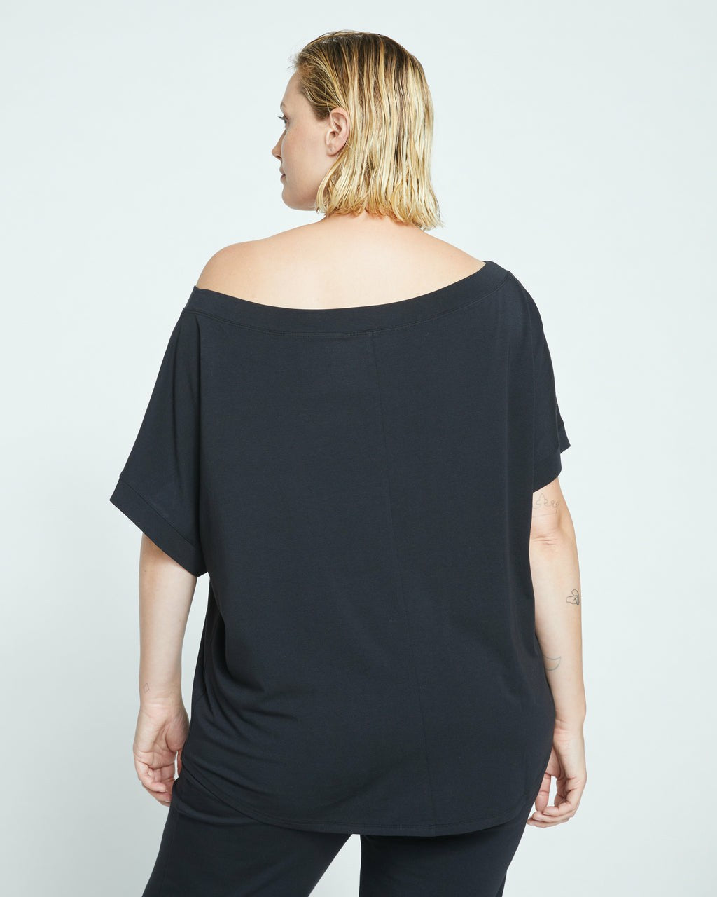 UltimateS Dolci Short Sleeve Top - Black | Universal Standard