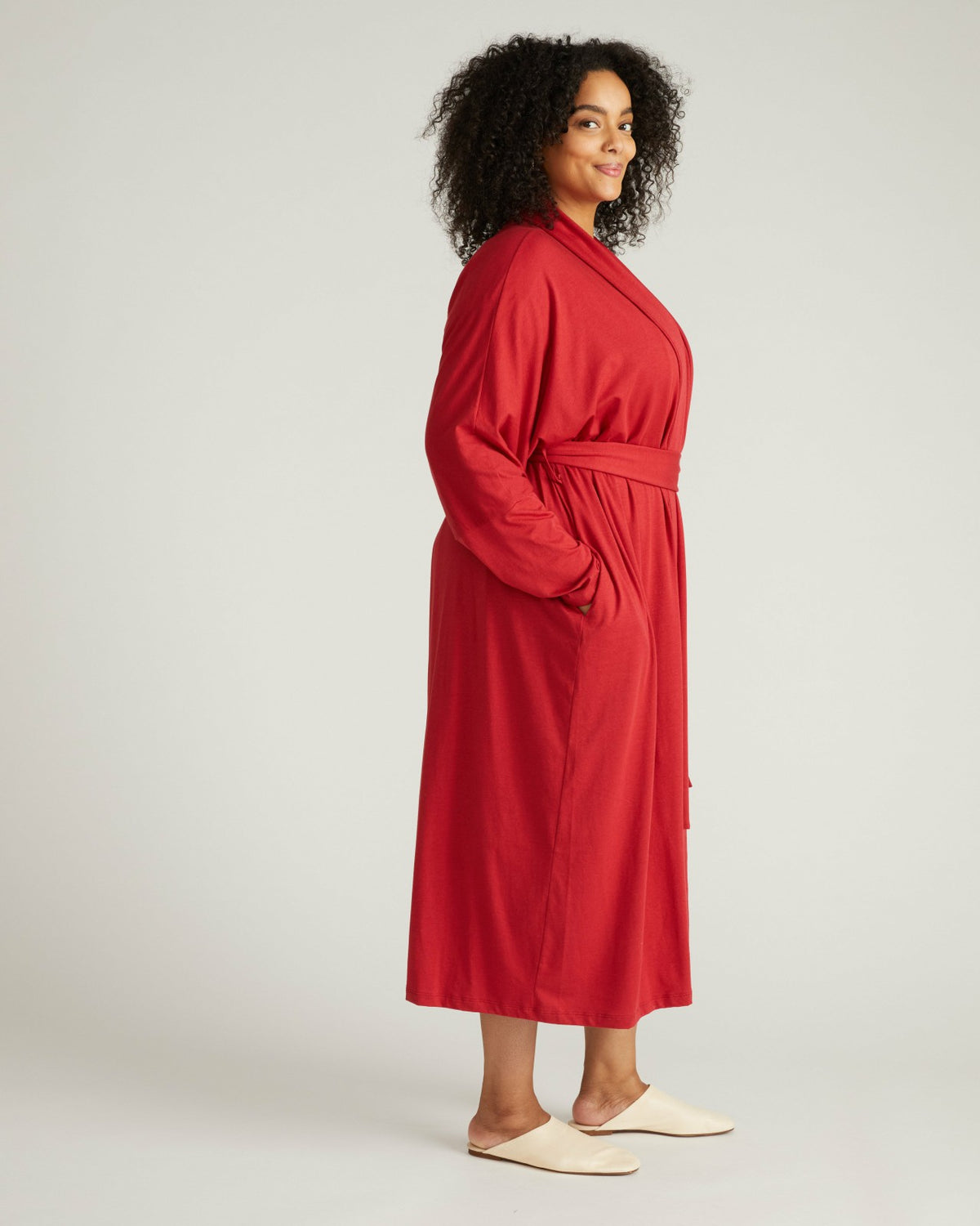 Daphne Lounge Robe - Raspberry | Universal Standard