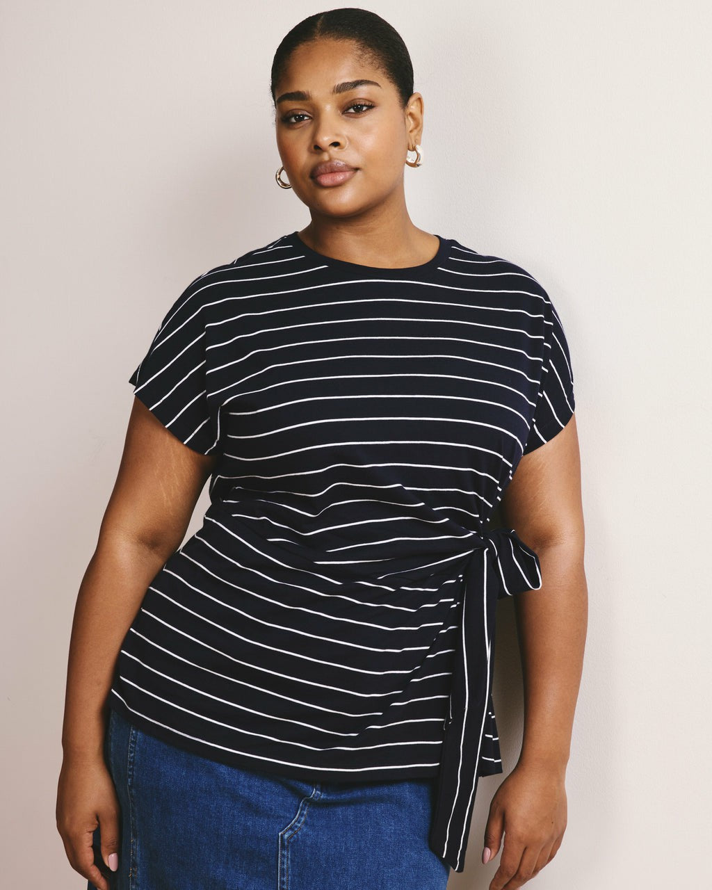 Crescent Breton Stripe Knot Tee - Navy Pinstripe | Universal Standard