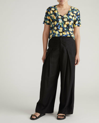 V Rex - Black Limoncello Print | Universal Standard