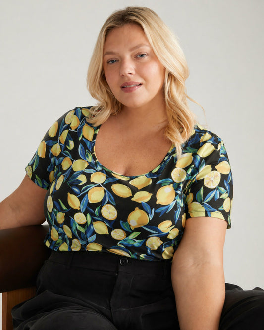 Scoop Neck Tee - Black Limoncello Print | Universal Standard