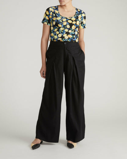 Scoop Neck Tee - Black Limoncello Print | Universal Standard