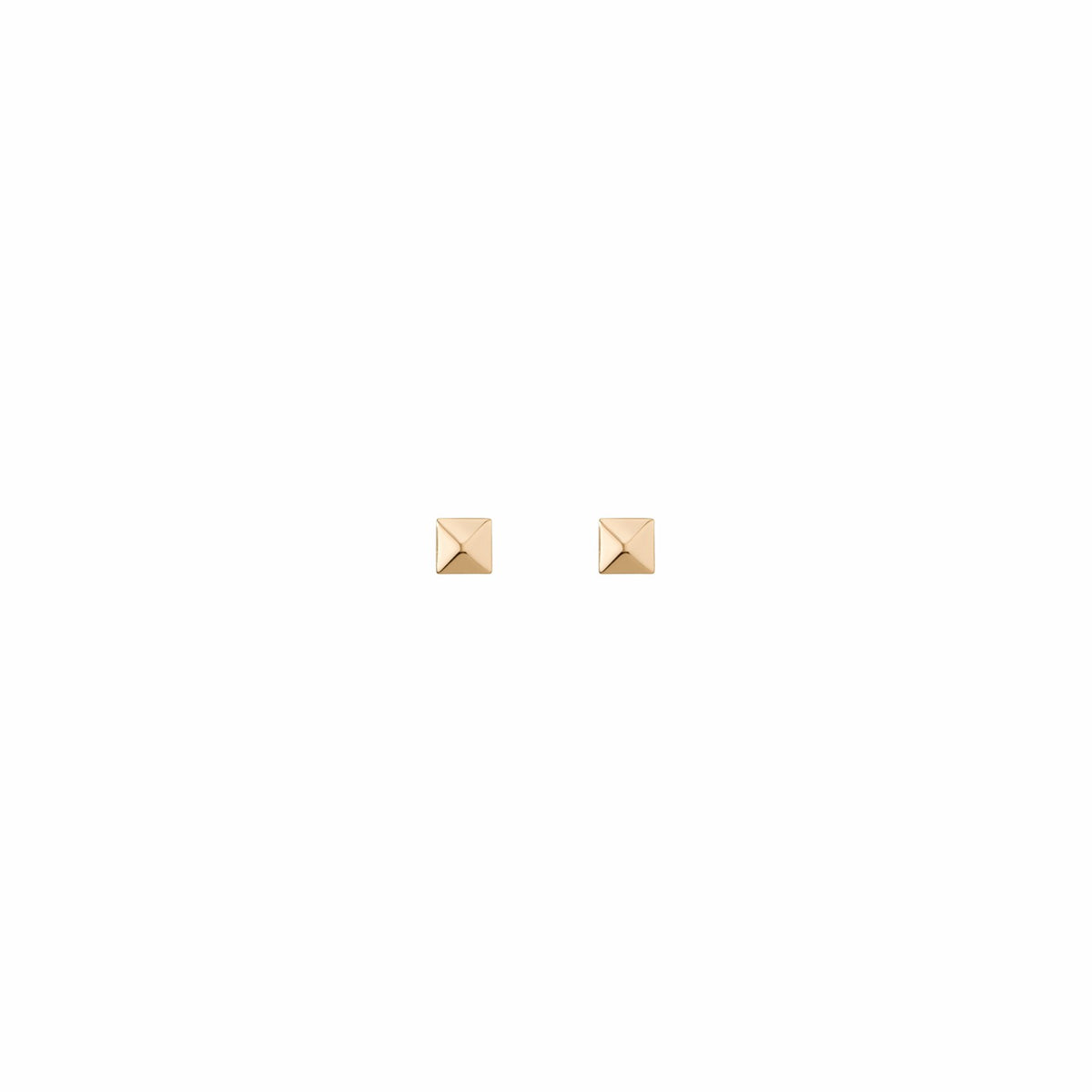 Aurate Mini Pyramid Stud Earrings | Universal Standard