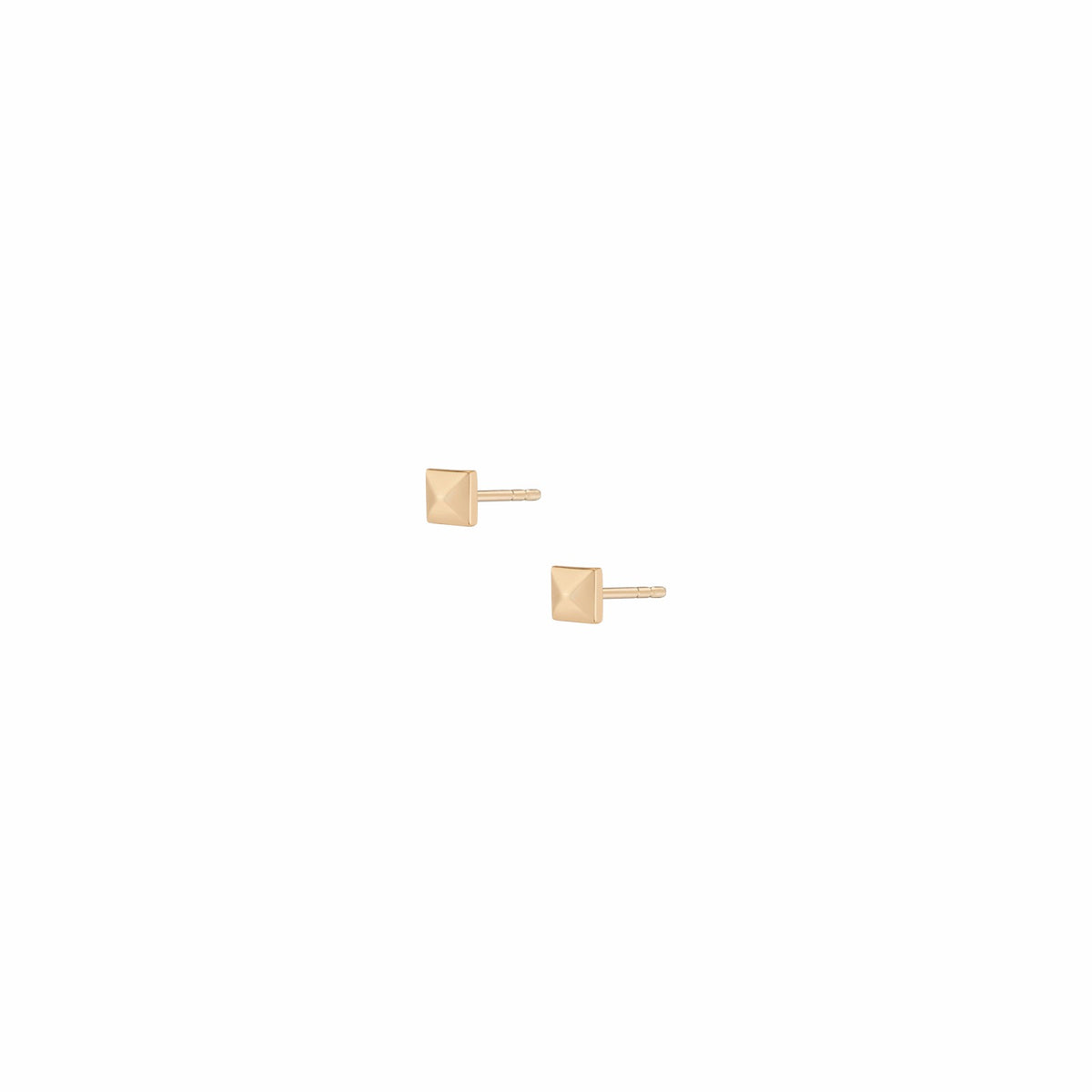 Aurate Mini Pyramid Stud Earrings | Universal Standard