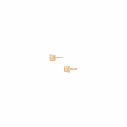 Aurate Mini Pyramid Stud Earrings | Universal Standard