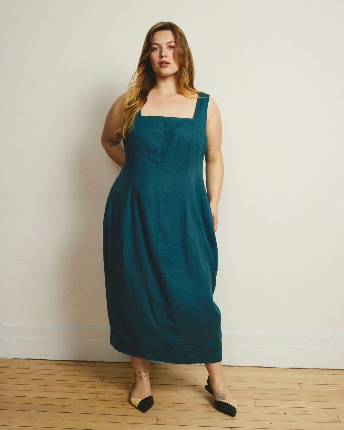 Saulay Square Neck Linen Blend Midi Dress - Ink Blue | Universal Standard