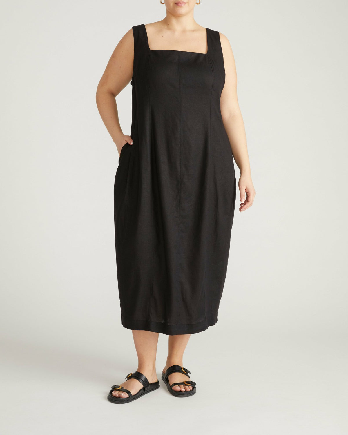 Saulay Square Neck Linen Blend Midi Dress - Black | Universal Standard