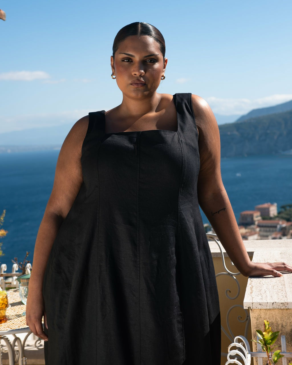 Saulay Square Neck Linen Blend Midi Dress - Black | Universal Standard