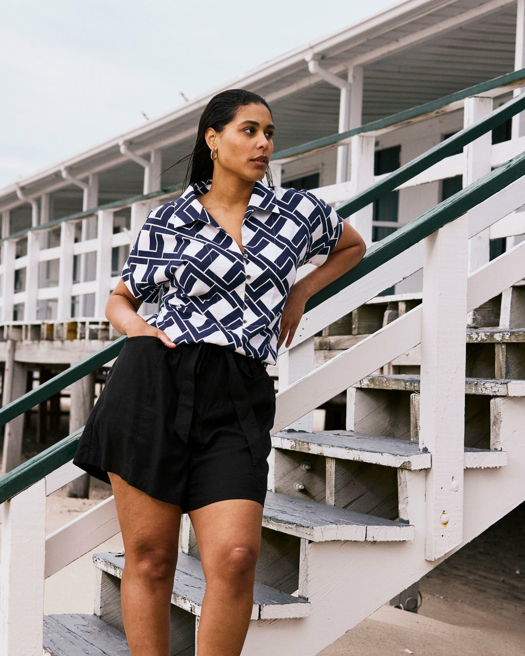 Sandy Short Sleeve Stretch Linen Blend Shirt - Geometrica Print | Universal Standard