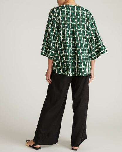 Elio V-Neck Linen Blend Top - Green Trellis Print | Universal Standard