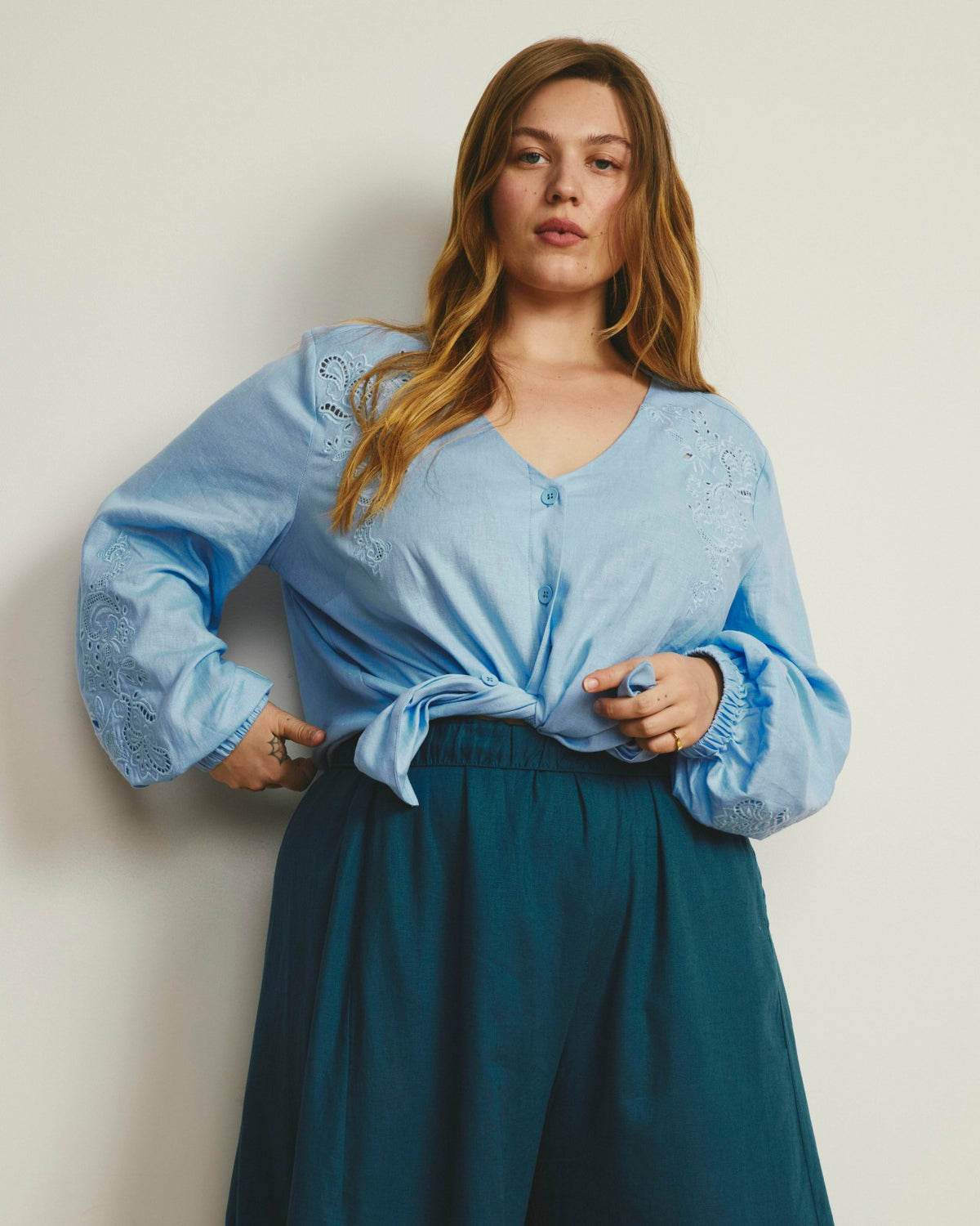 Frances Embroidered Linen Blend Blouse - Cielo Blue | Universal Standard