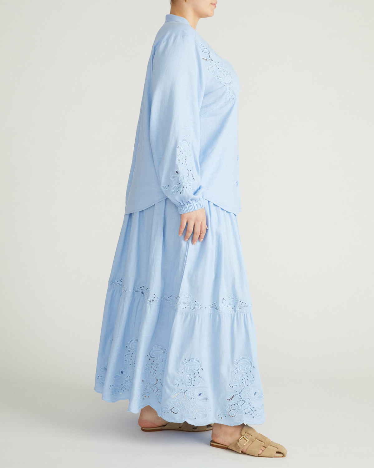 Frances Embroidered Linen Blend Blouse - Cielo Blue | Universal Standard
