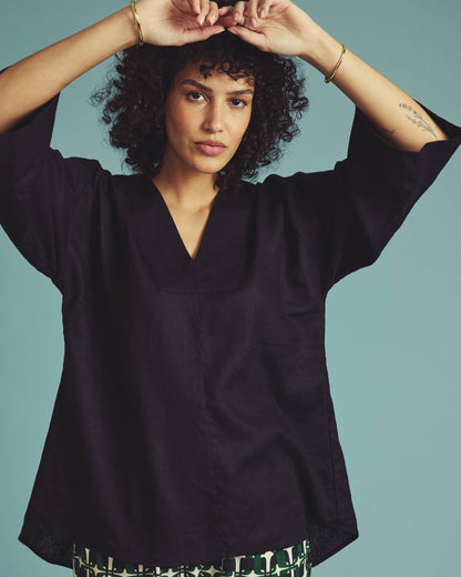 Elio V-Neck Linen Blend Top - Black | Universal Standard