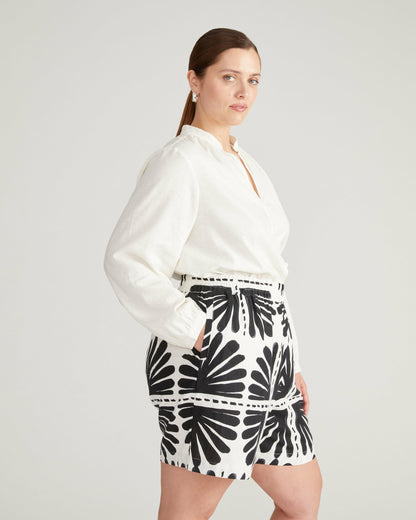 Juniper Linen Blend Easy Pull-On Shorts - Ink Bloom Print | Universal Standard