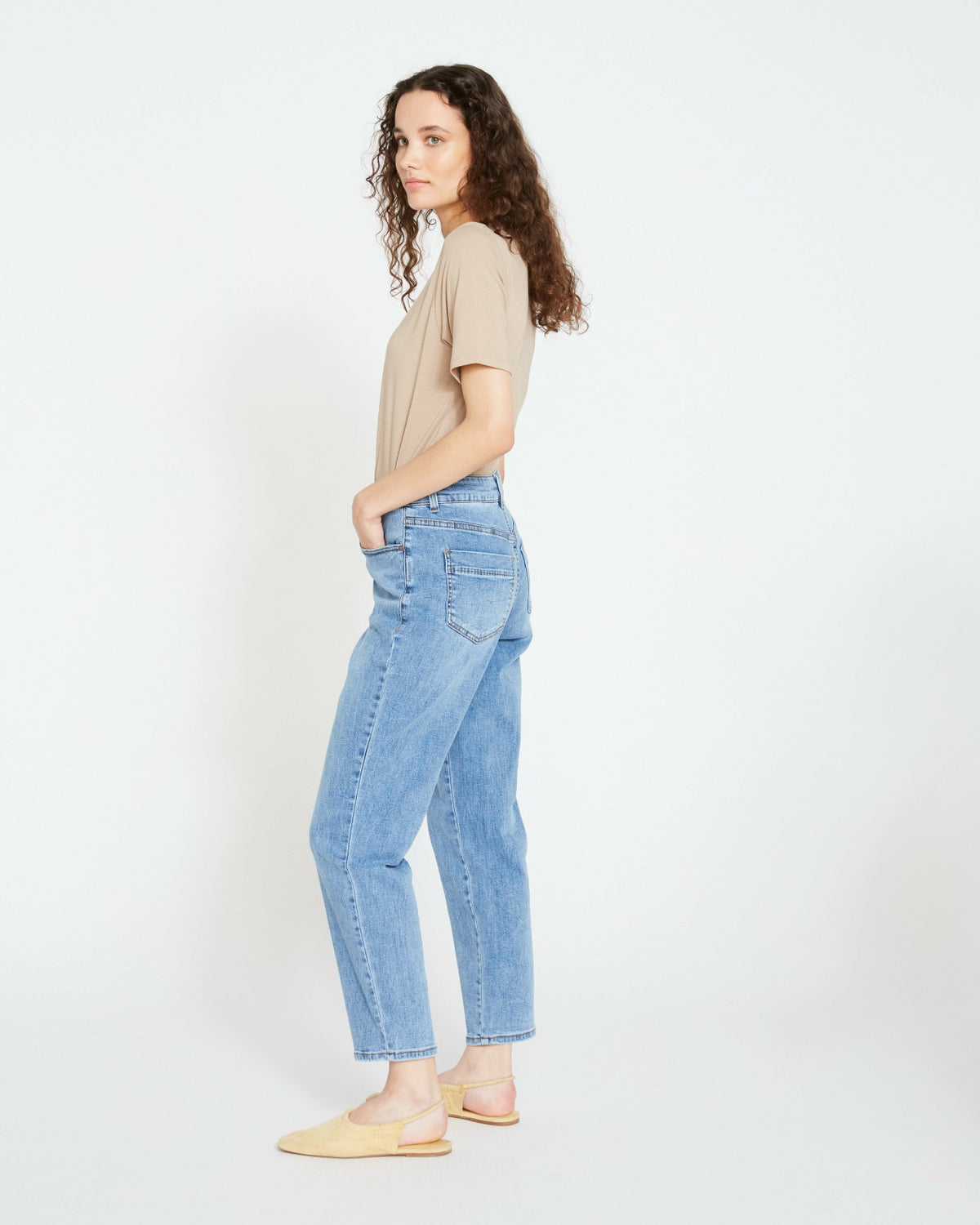 Dylan High Rise Tapered Jeans 29 Inch - Classic Washed Blue | Universal Standard