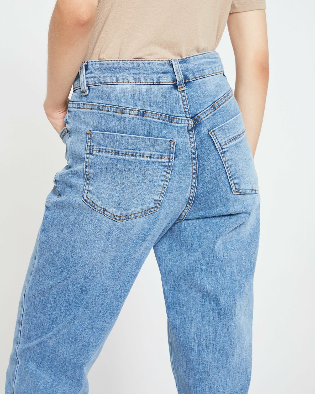 Dylan High Rise Tapered Jeans 29 Inch - Classic Washed Blue | Universal Standard