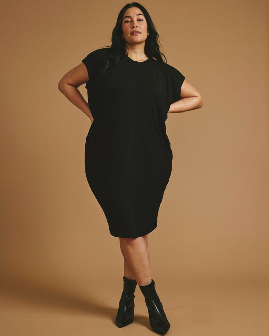 Carrea Relaxed Liquid Jersey Dress - Black | Universal Standard
