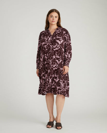 Gramercy Liquid Jersey Dress - Rose Print in Black Cherry | Universal Standard