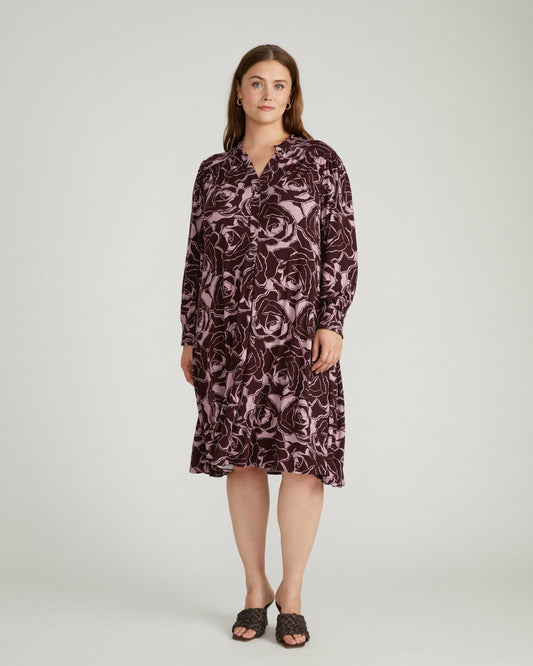 Gramercy Liquid Jersey Dress - Rose Print in Black Cherry | Universal Standard