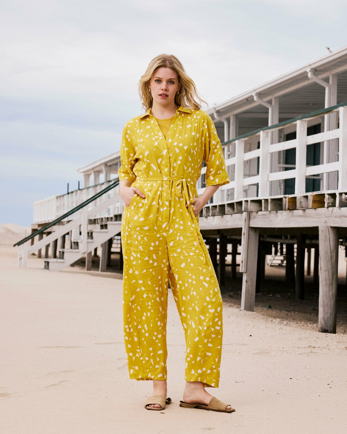 Maggie Barrel Leg Linen Blend Jumpsuit - Yellow Confetti Print | Universal Standard