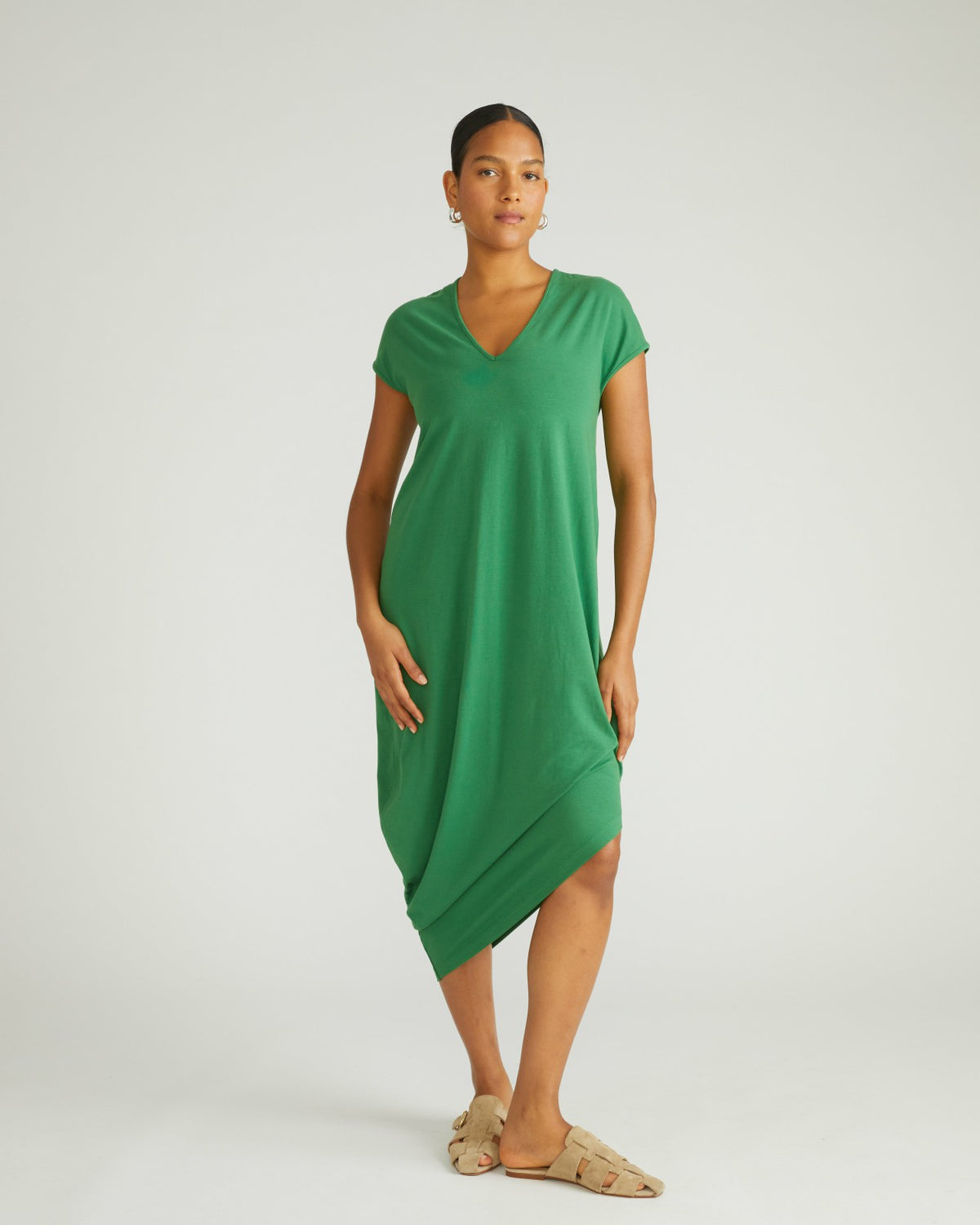 Iconic Geneva V-Neck Dress - Clover | Universal Standard