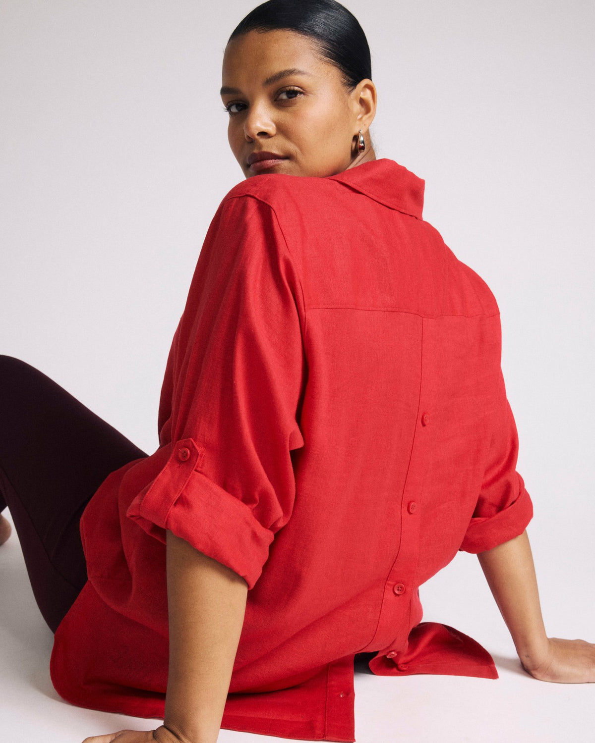 Button Back Linen Blend Polo Shirt - Brilliant Red | Universal Standard