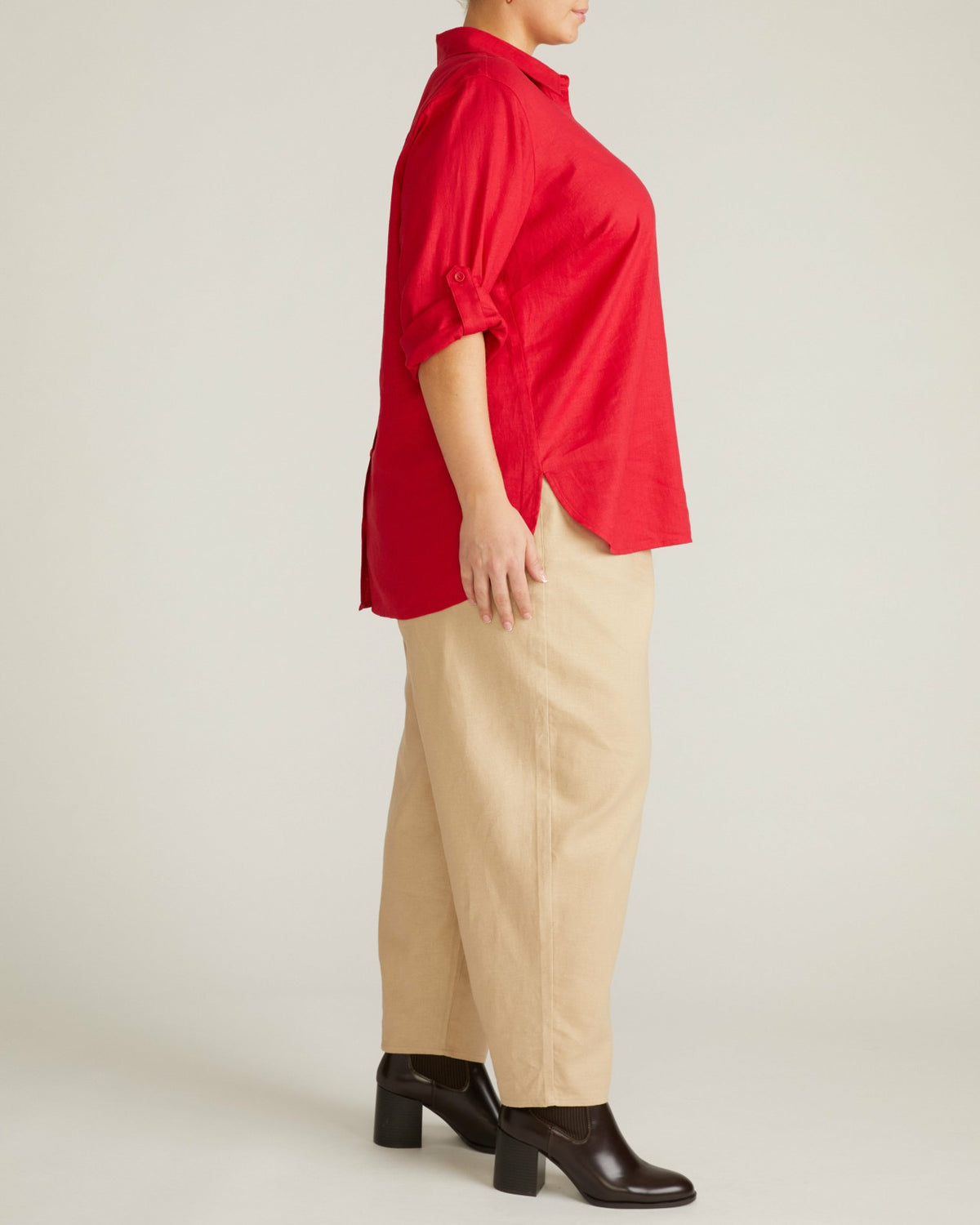 Button Back Linen Blend Polo Shirt - Brilliant Red | Universal Standard