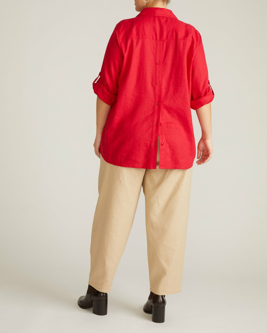 Button Back Linen Blend Polo Shirt - Brilliant Red | Universal Standard
