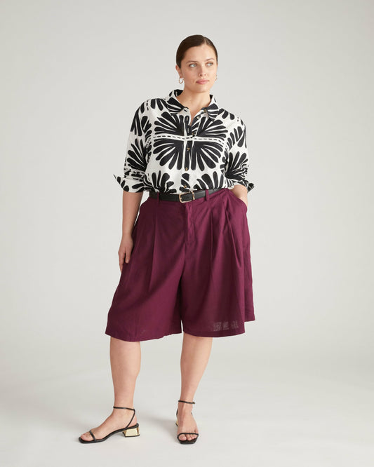 Seaport Tailored Linen Blend Short - Acai | Universal Standard