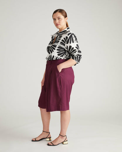 Seaport Tailored Linen Blend Short - Acai | Universal Standard