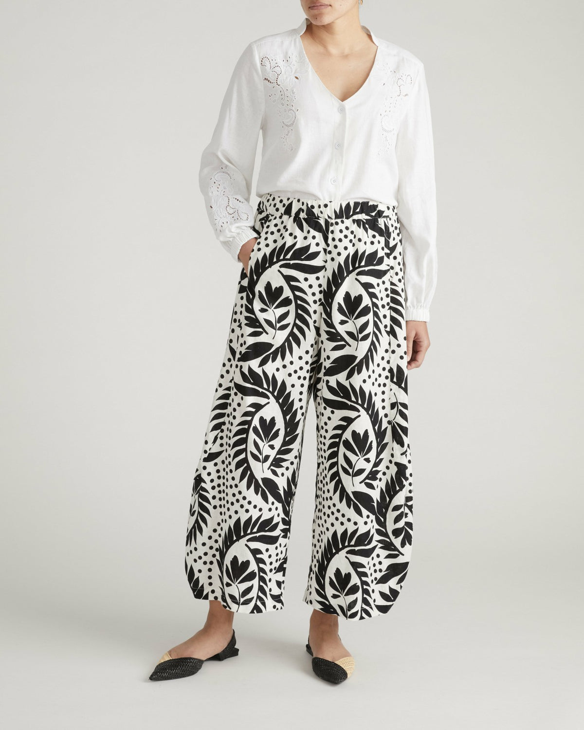 Cosma Barrel Leg Linen Blend Pants - Vine Print | Universal Standard
