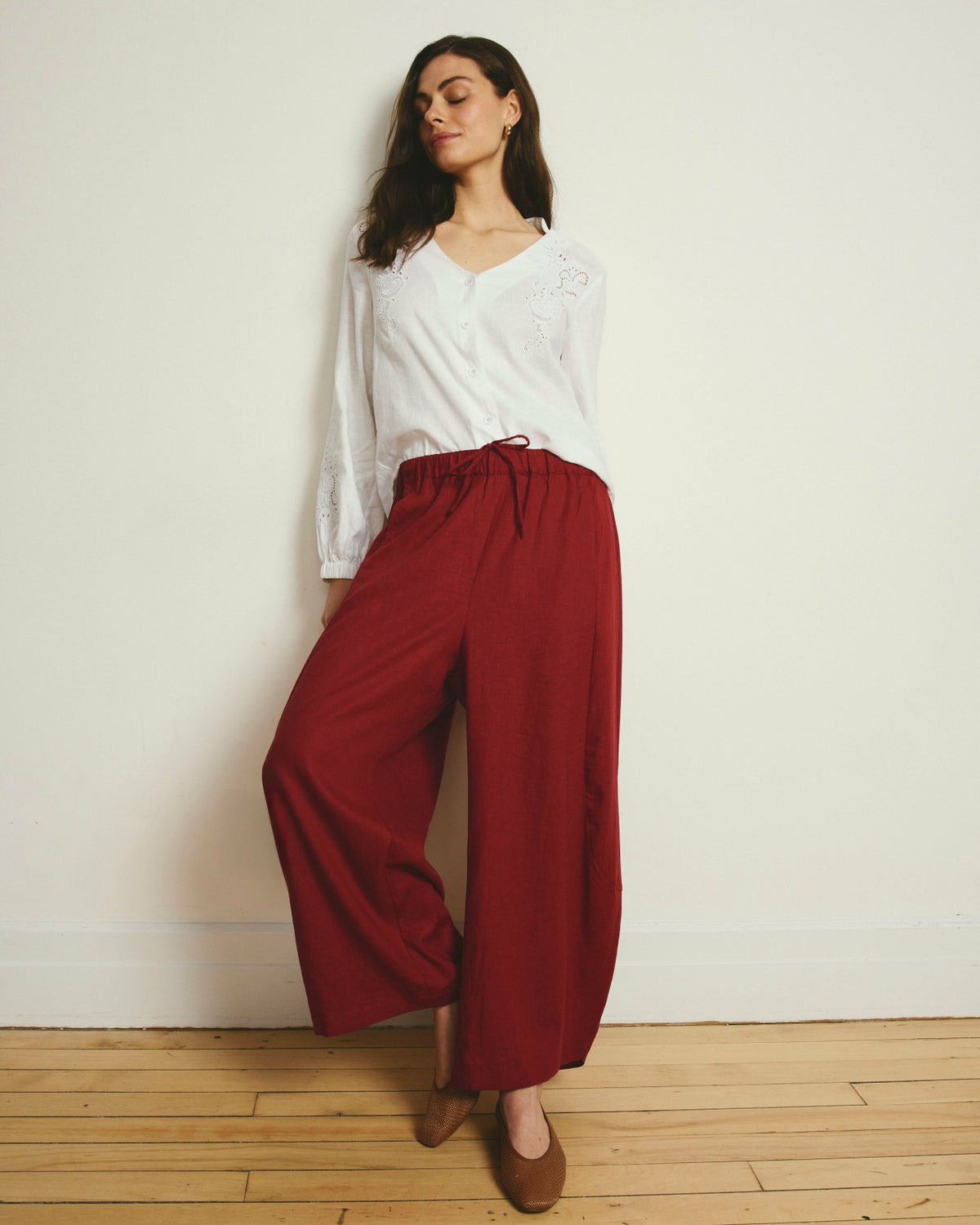 Cosma Barrel Leg Linen Blend Pants - Vibrant Red | Universal Standard