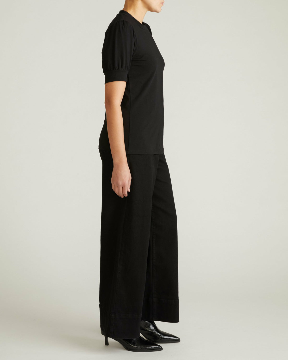 Pouf Sleeve Tee - Black | Universal Standard