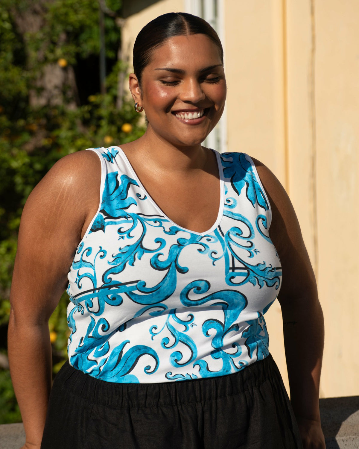 Double V Tank - Blue Majolica Print | Universal Standard