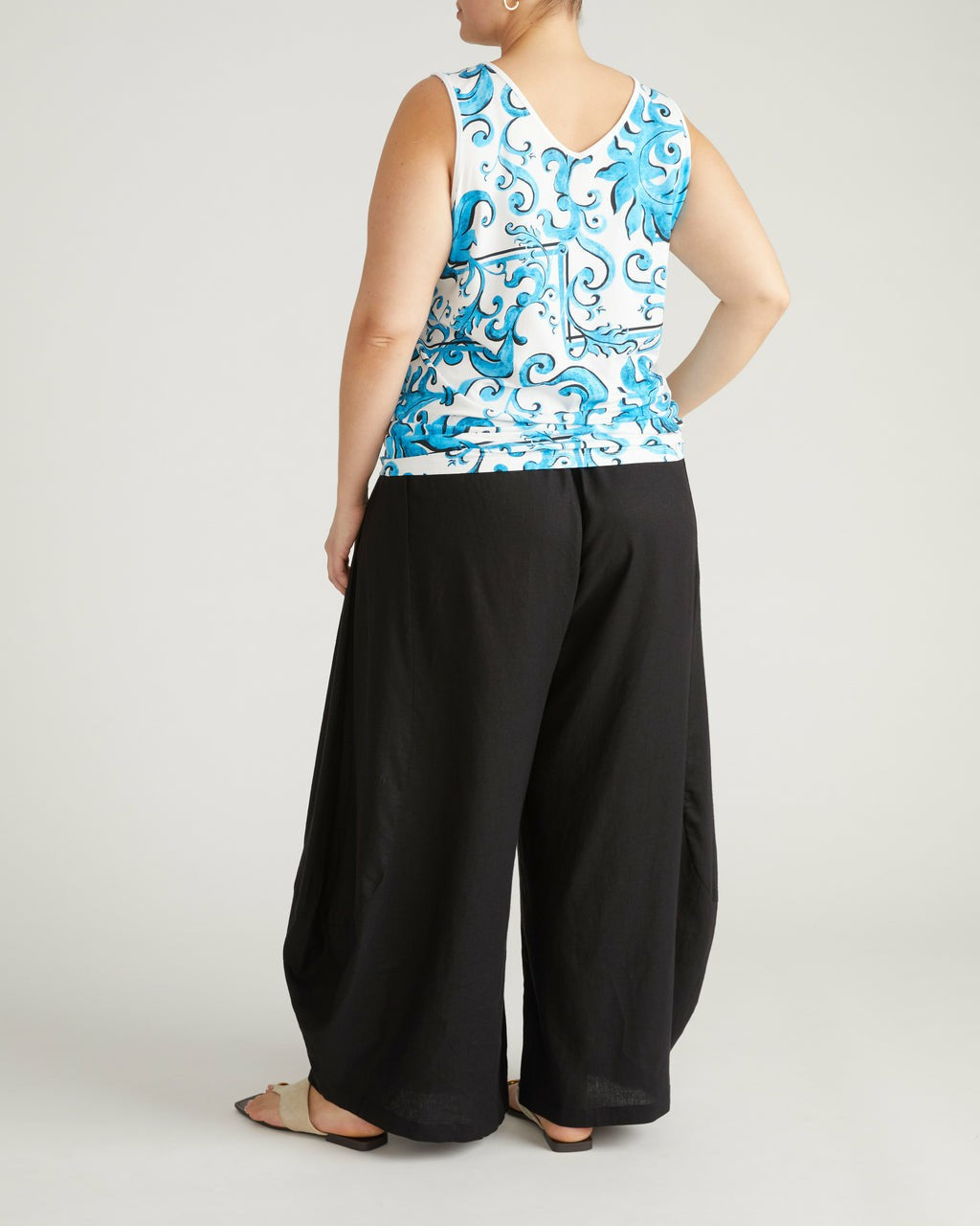 Double V Tank - Blue Majolica Print | Universal Standard