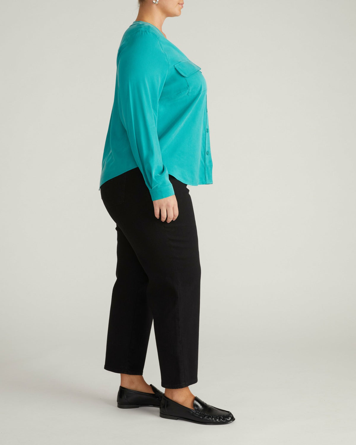 Cooling Stretch Cupro Button-Down Blouse - Green Tourmaline | Universal Standard