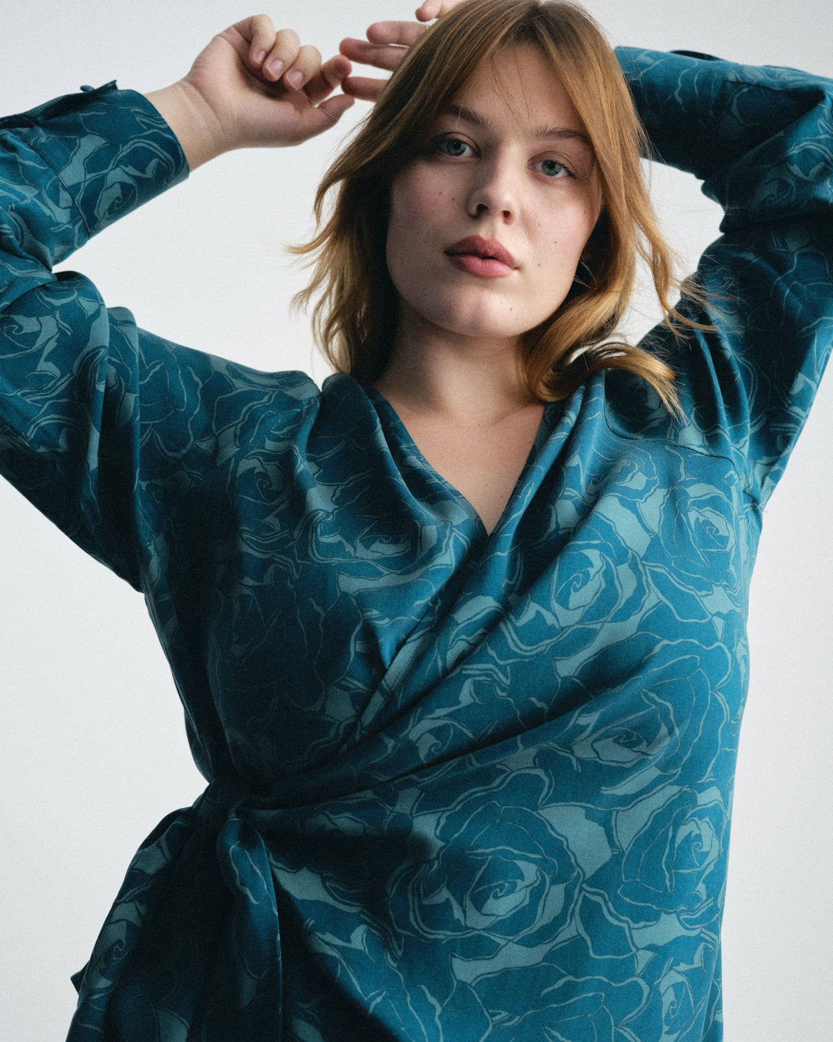 Beacon Stretch Cupro Wrap Shirt - Rose Print in Deep Teal | Universal Standard