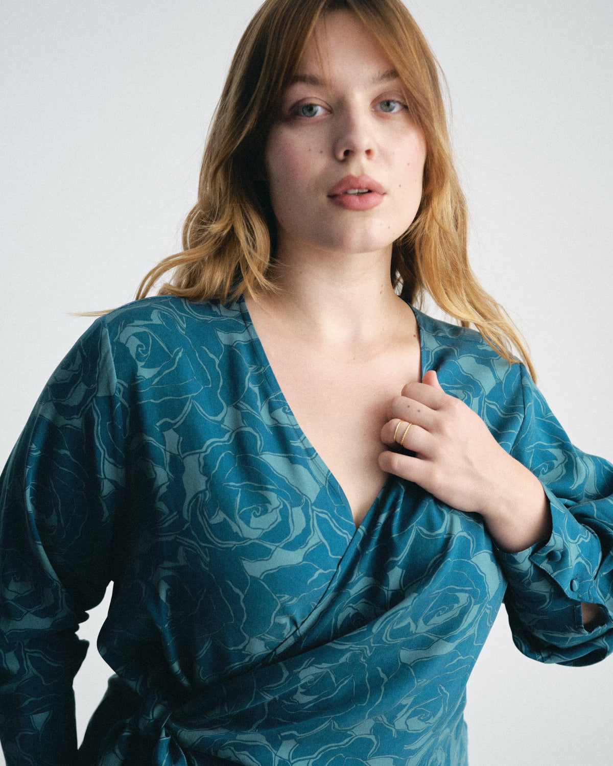 Beacon Stretch Cupro Wrap Shirt - Rose Print in Deep Teal | Universal Standard