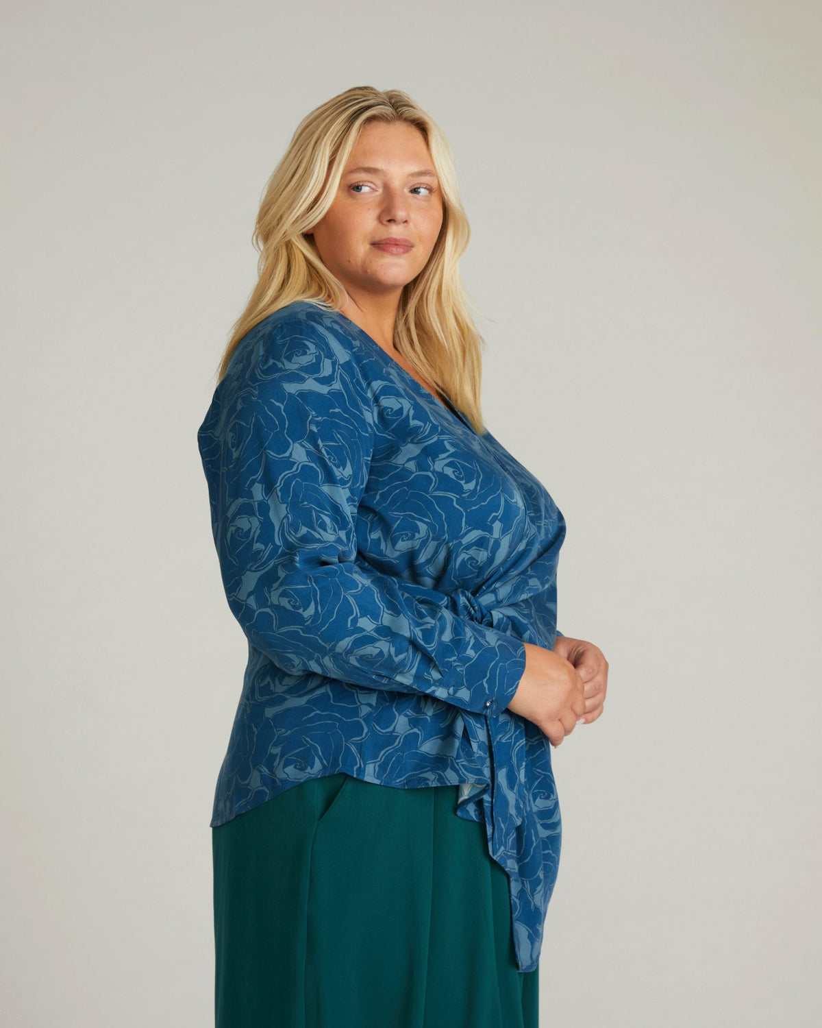 Beacon Stretch Cupro Wrap Shirt - Rose Print in Deep Teal | Universal Standard