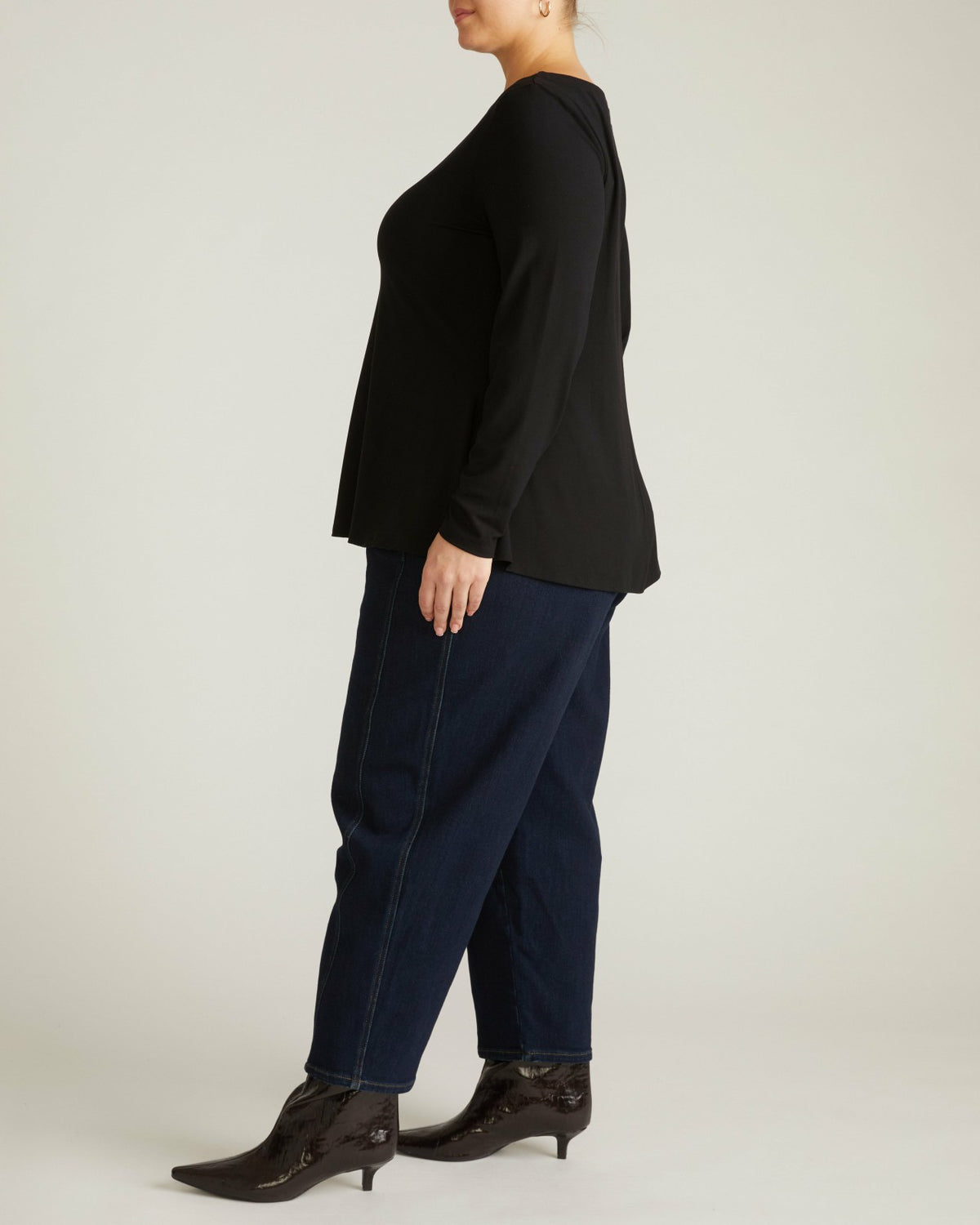 Cassandra Divine Jersey Top - Black | Universal Standard