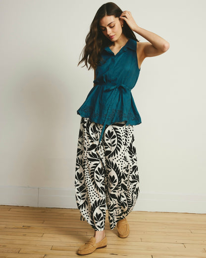 Adelaide Embroidered Sleeveless Linen Blend Shirt - Ink Blue | Universal Standard