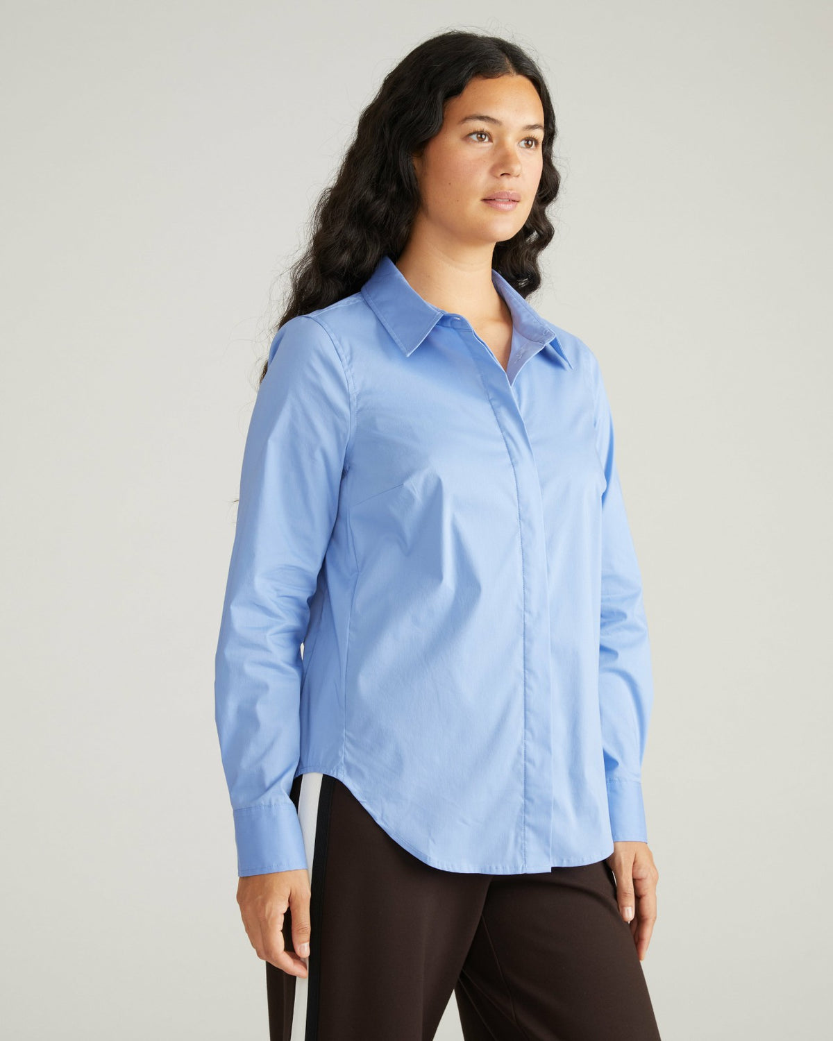 Elbe Stretch Poplin Shirt Classic Fit - Soft Blue | Universal Standard