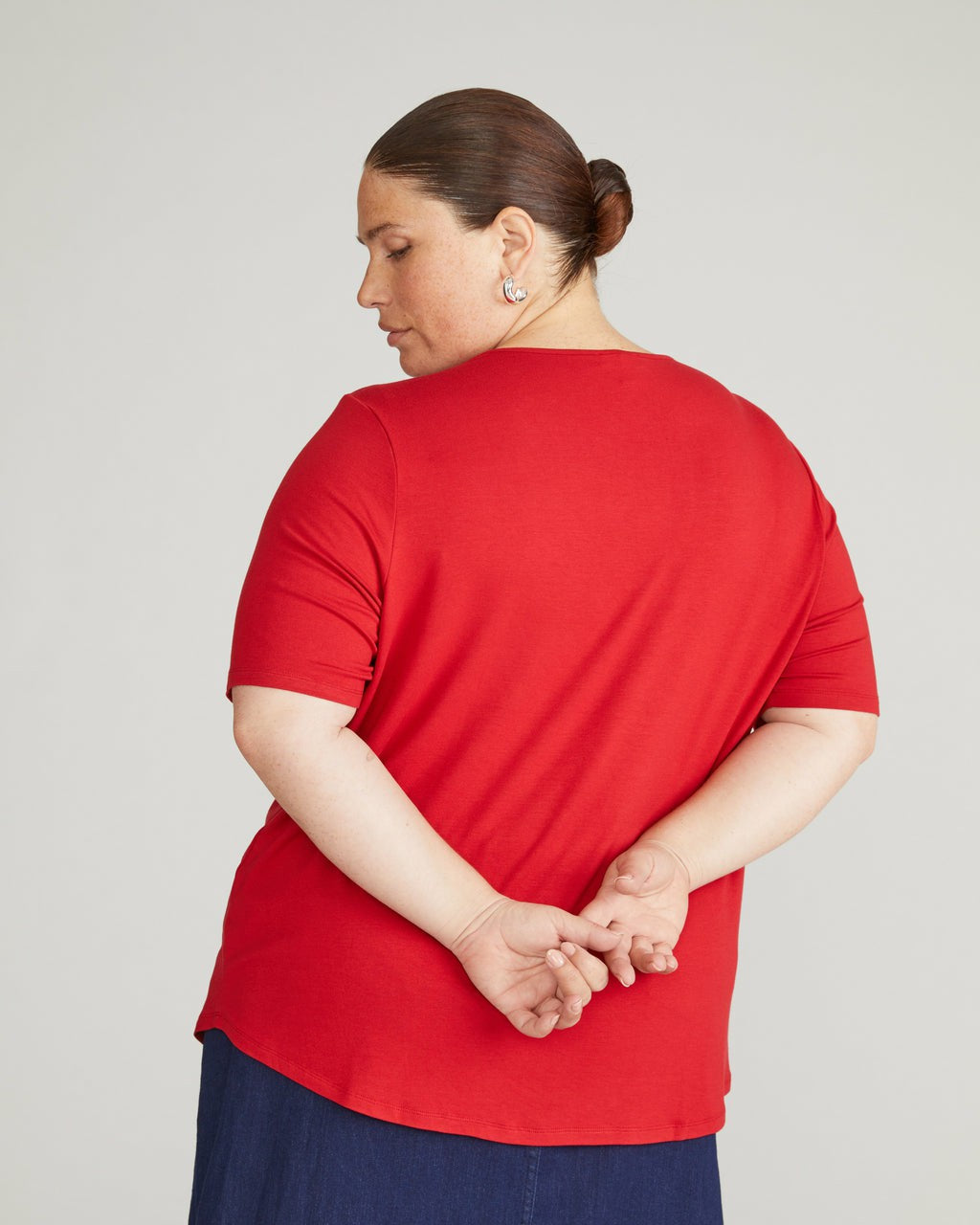 Lily Liquid Jersey Crew Neck Stovepipe Tee - New York Red | Universal Standard