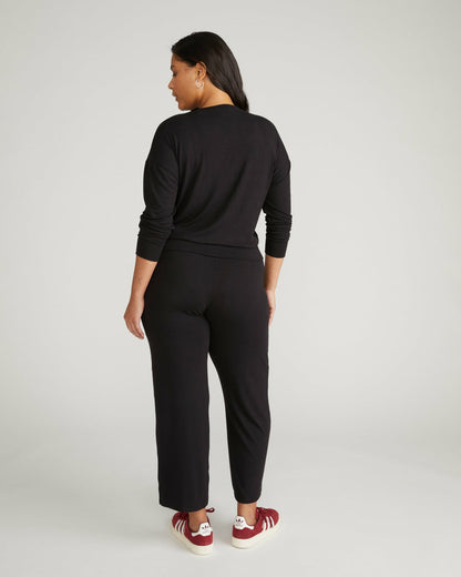 TravelKnit Sweatshirt - Black | Universal Standard
