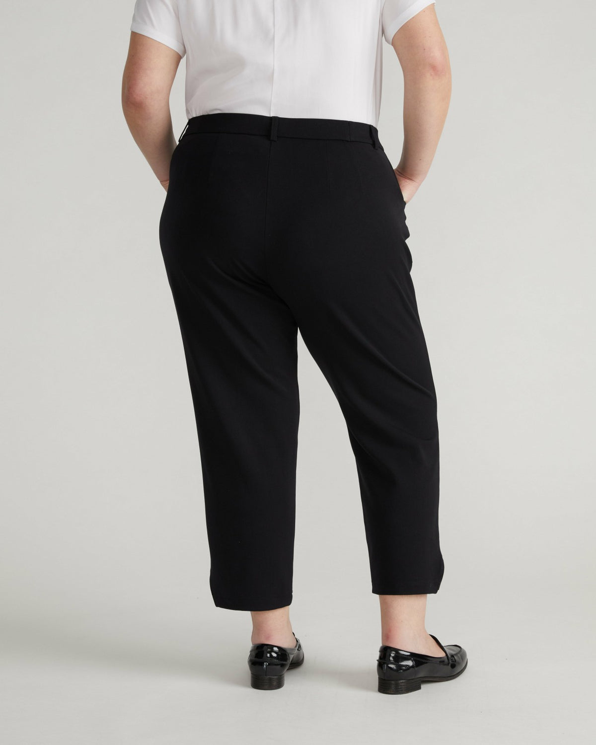 All Day Mercer Tapered Leg Pants - Black | Universal Standard