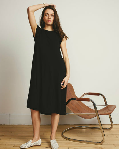 Capri Divine Jersey Flared Dress - Black | Universal Standard