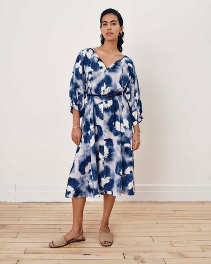 Amparo Linen Blend Dress - Blue Pressed Flower Print | Universal Standard