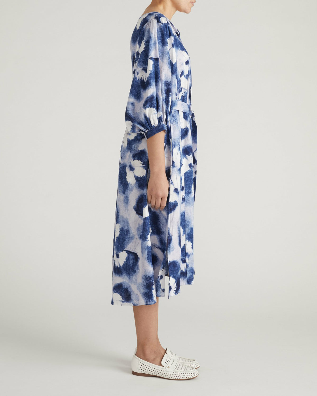 Amparo Linen Blend Dress - Blue Pressed Flower Print | Universal Standard